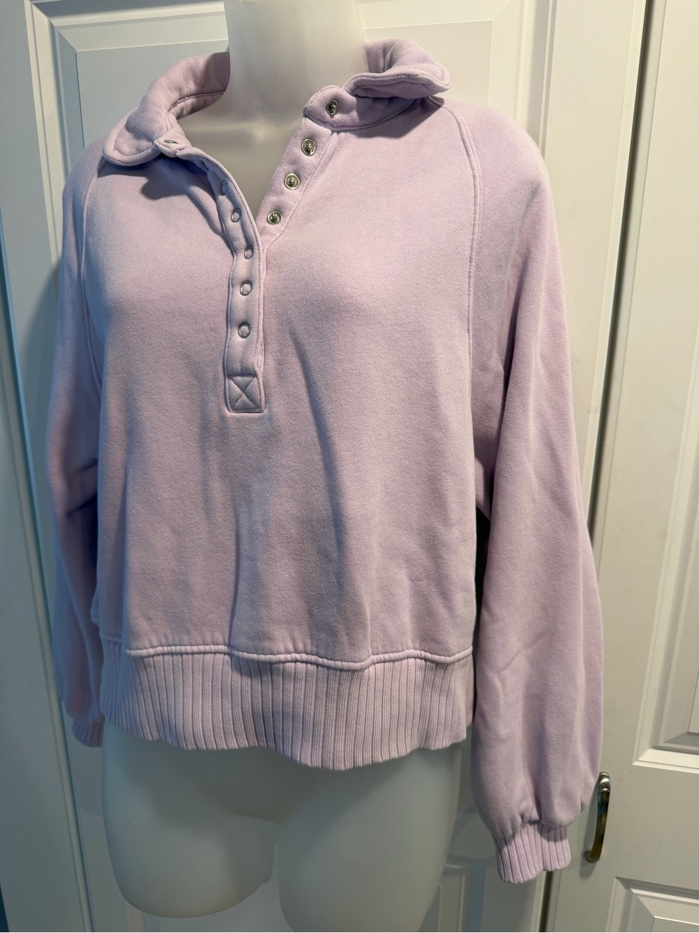 AERIE “Oh Snap!” Lilac Snap-Placket Hooded Pullover